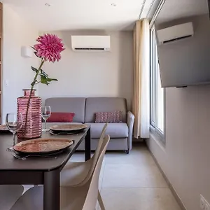 At In Clermont, Place De Jaude Appartement