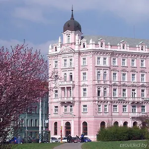 hotel-opera.praguehotelsweb.com/